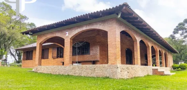 Fazenda / Sítio / Chácara com 4 Quartos para venda ou aluguel, 380m² no Cachoeira, São José dos Pinhais