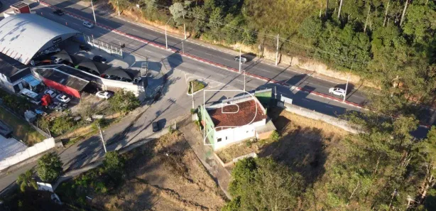 Terreno / Lote Comercial para venda ou aluguel, 2440m² no Jardim dos Pereiras (Caucaia do Alto), Cotia