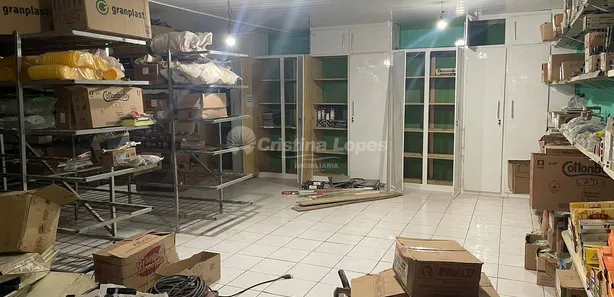Galpão / Depósito / Armazém à venda, 720m² no Centro, Timon