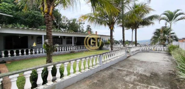 Fazenda / Sítio / Chácara com 4 Quartos à venda, 1040m² no , Igaratá