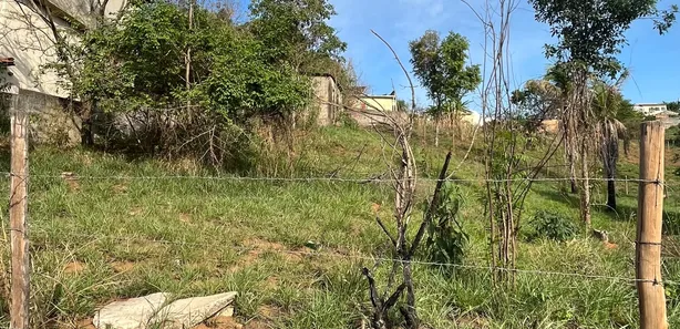 Terreno / Lote / Condomínio à venda, 670m² no , São José da Lapa