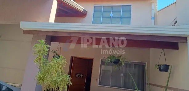 Sobrado com 4 Quartos à venda, 277m² no Centro, Araraquara