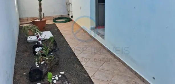 Sobrado com 4 Quartos à venda, 1000m² no Centro, Holambra