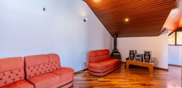 Sobrado com 3 Quartos à venda, 245m² no Bom Retiro, Curitiba