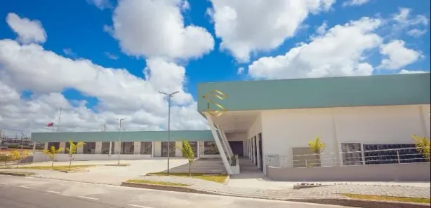 Loja / Salão / Ponto Comercial com 1 Quarto à venda, 18m² no Três Irmãs, Campina Grande