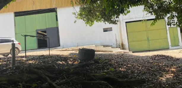 Galpão / Depósito / Armazém com 2 Quartos para venda ou aluguel, 900m² no Mangabeira, Itapissuma