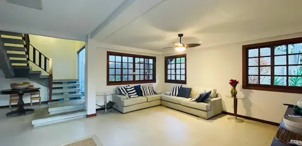 Casa de Condomínio com 6 Quartos para venda ou aluguel, 256m² no , Mata de São João