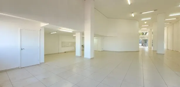 Conjunto Comercial / Sala para alugar, 296m² no Zona 08, Maringá