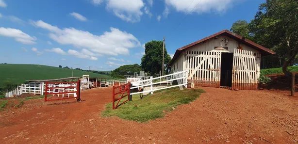 Fazenda / Sítio / Chácara à venda, 363000m² no Recanto dos Pinheiros, Cambé