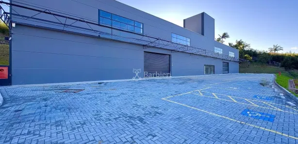 Galpão / Depósito / Armazém para alugar, 300m² no Do Salto, Blumenau