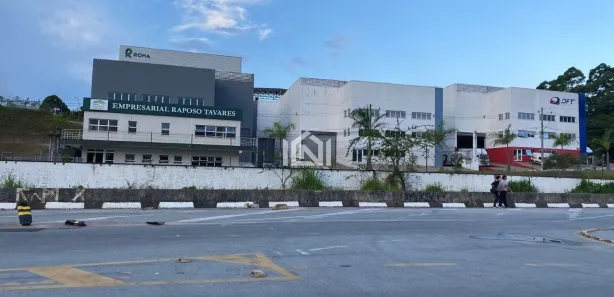 Galpão / Depósito / Armazém para venda ou aluguel, 1000m² no Jardim Planalto, Carapicuíba