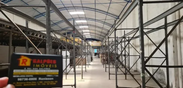 Galpão / Depósito / Armazém para alugar, 1300m² no Centro, Nilópolis