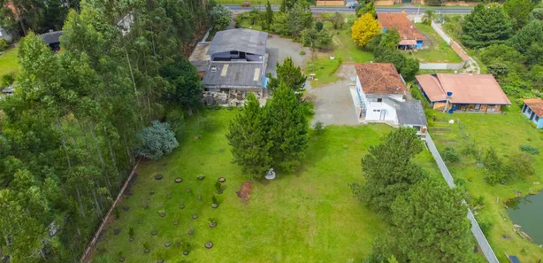 Sobrado com 6 Quartos à venda, 1000m² no Granja das Acácias, Quatro Barras