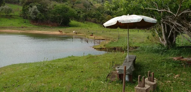 Fazenda / Sítio / Chácara com 4 Quartos à venda, 386m² no , Nazaré Paulista