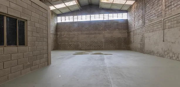 Galpão / Depósito / Armazém à venda, 300m² no Jardim Canadá, Nova Lima