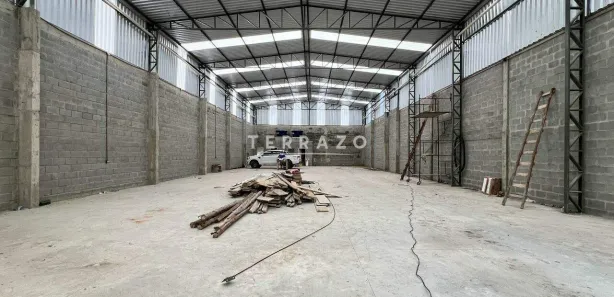 Galpão / Depósito / Armazém para alugar, 1120m² no Meudon, Teresópolis