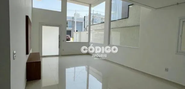 Sobrado com 3 Quartos para alugar, 260m² no Residencial Real Park, Arujá