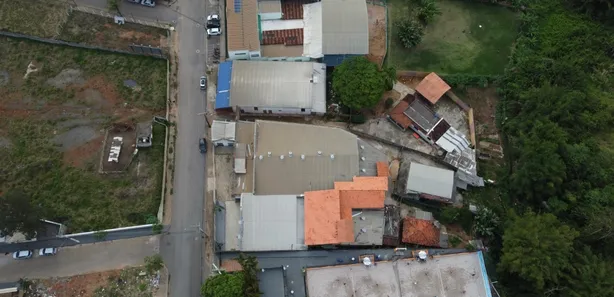 Loja / Salão / Ponto Comercial com 6 Quartos à venda, 5600m² no Santo Antônio, Viçosa