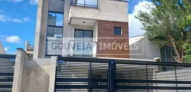 Sobrado com 3 Quartos à venda, 141m² no Capão Raso, Curitiba