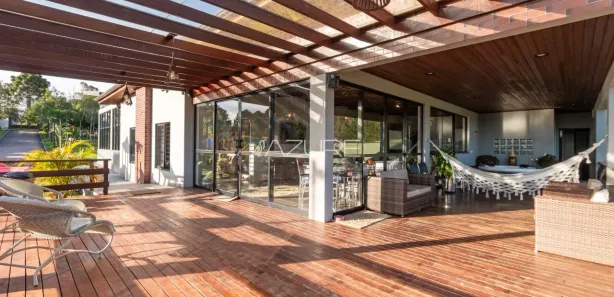 Fazenda / Sítio / Chácara com 4 Quartos à venda, 550m² no Jardim Karla, Pinhais