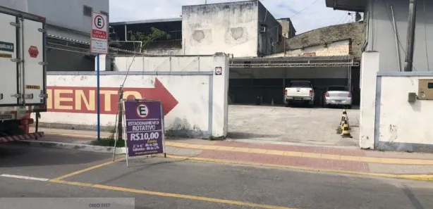 Galpão / Depósito / Armazém para alugar, 330m² no Centro, Maricá