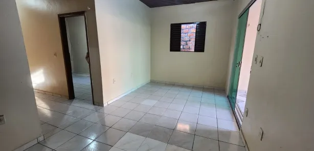 Casa com 3 Quartos para alugar, 90m² no Caranazal, Santarém
