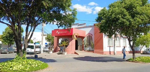 Prédio Inteiro à venda, 1650m² no Centro, Sete Lagoas