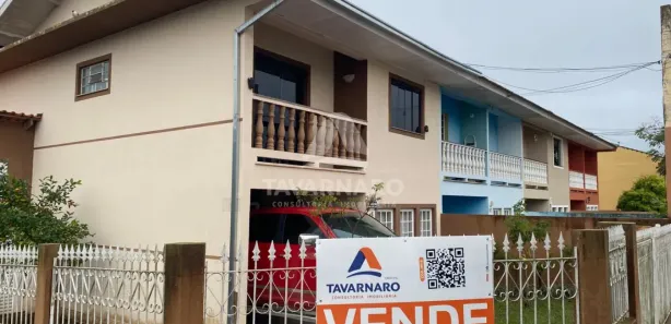 Sobrado com 3 Quartos à venda, 112m² no Uvaranas, Ponta Grossa