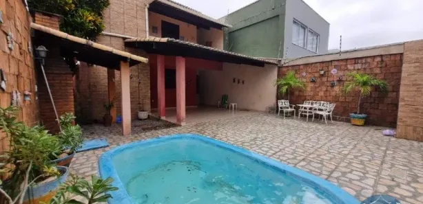 Casa com 4 Quartos à venda, 192m² no Lagoa Nova, Natal