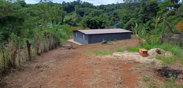 Fazenda / Sítio / Chácara com 3 Quartos à venda, 70m² no Ortizes, Piedade