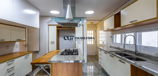 Sobrado com 6 Quartos para venda ou aluguel, 480m² no Tamboré, Santana de Parnaíba