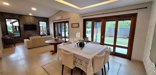 Casa de Condomínio com 3 Quartos à venda, 221m² no Chácara do Refúgio, Carapicuíba