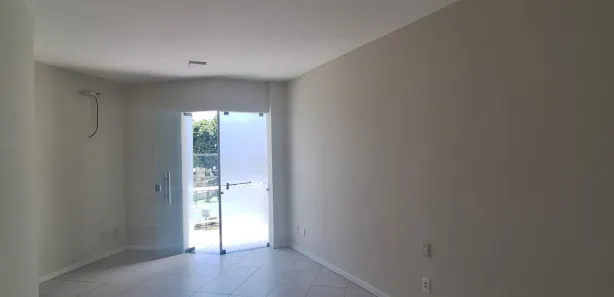 Casa de Condomínio com 3 Quartos para alugar, 120m² no Brasília, Feira de Santana