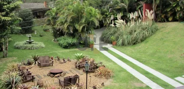 Casa de Condomínio com 4 Quartos para venda ou aluguel, 850m² no Granja Viana, Cotia