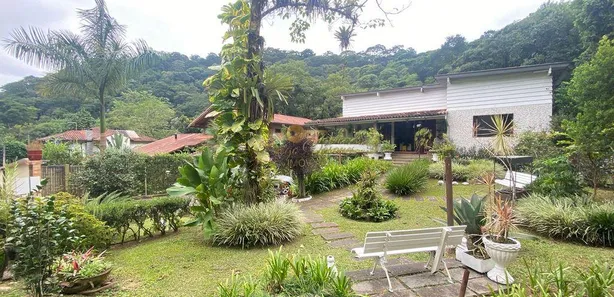 Casa de Condomínio com 4 Quartos à venda, 1800m² no Monte Oliveti, Guapimirim