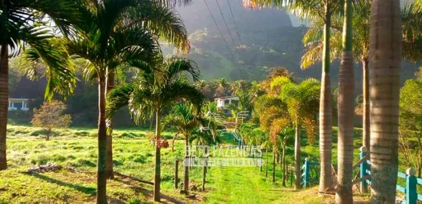 Fazenda / Sítio / Chácara à venda, 160000m² no Córrego do Ouro, Macaé