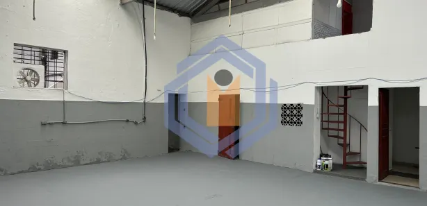 Galpão / Depósito / Armazém para alugar, 450m² no Centro, Niterói