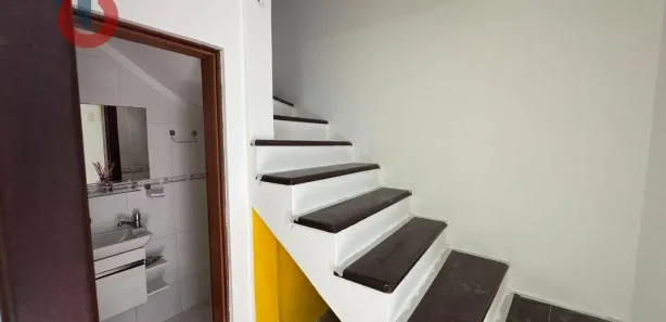 Sobrado com 2 Quartos para venda ou aluguel, 75m² no Centro, Bertioga