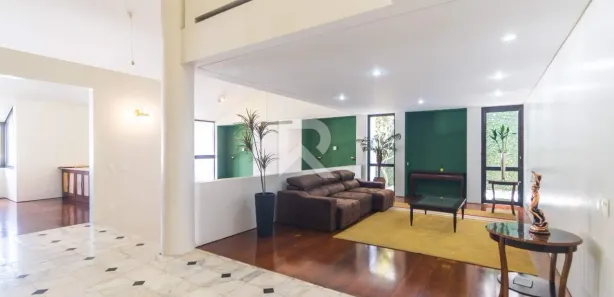 Casa com 8 Quartos para alugar, 1000m² no Jardim Social, Curitiba
