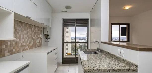 Apartamento com 2 Quartos para alugar, 60m² no Capão Raso, Curitiba