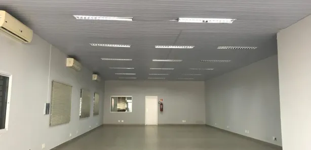 Loja / Salão / Ponto Comercial com 1 Quarto para alugar, 200m² no Centro, Araras