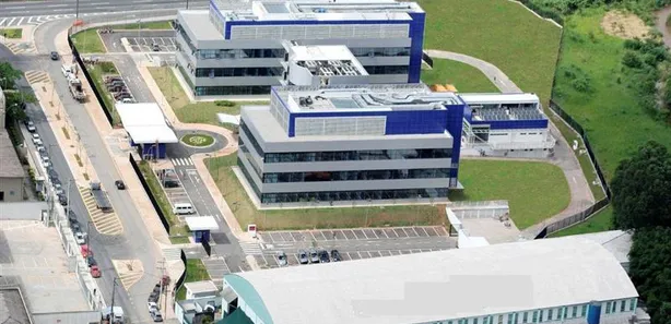 Galpão / Depósito / Armazém para venda ou aluguel, 3850m² no Granja Viana II, Cotia