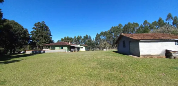 Fazenda / Sítio / Chácara com 3 Quartos à venda, 90m² no Área Rural, Campina Grande do Sul