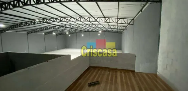 Galpão / Depósito / Armazém para alugar, 750m² no Cidade Praiana, Rio das Ostras