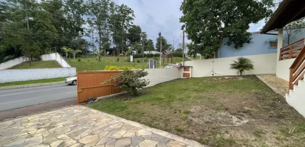 Casa com 5 Quartos para alugar, 406m² no Centro, Quatro Barras
