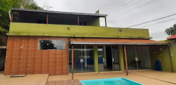 Fazenda / Sítio / Chácara com 2 Quartos à venda, 1600m² no Arrozal, Piraí