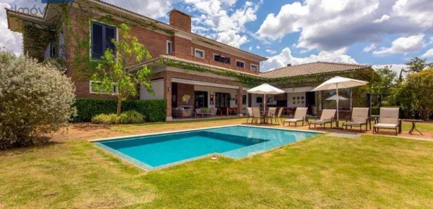 Casa de Condomínio com 4 Quartos para venda ou aluguel, 700m² no Capela do Barreiro, Itatiba