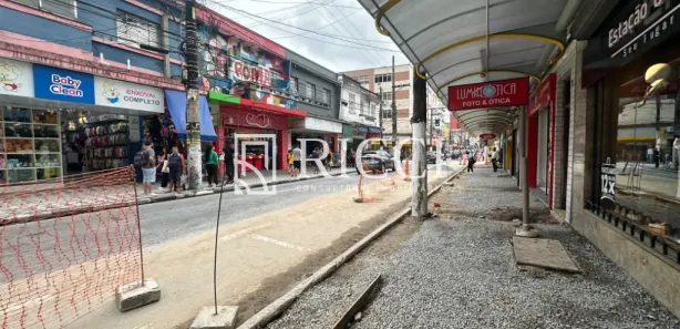 Prédio Inteiro à venda, 1900m² no Centro, São Vicente