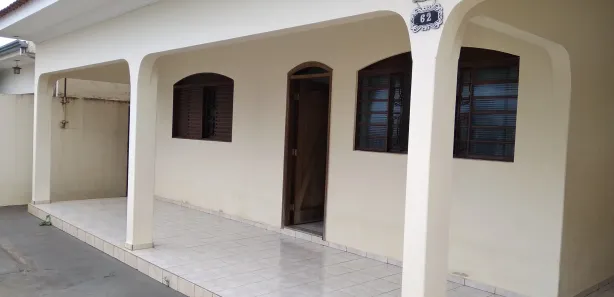 Casa com 3 Quartos para alugar, 154m² no Montalvão, Presidente Prudente