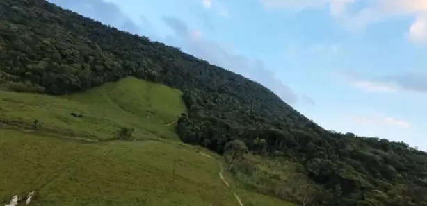 Fazenda / Sítio / Chácara à venda, 121000m² no Centro, Massaranduba